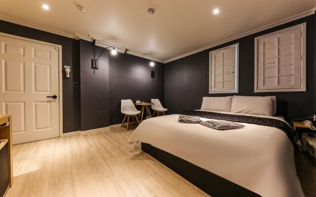 friends hotel