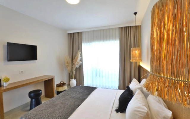 Lavinya Otel