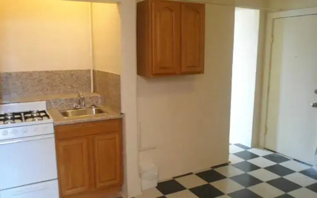 Winston Arms Apartments