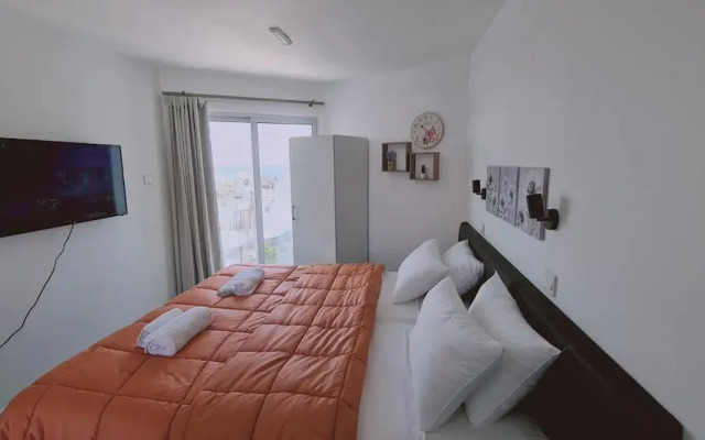 100 AN - Napa Living 38