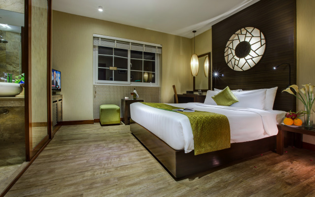 Oriental Suites Hotel & Spa