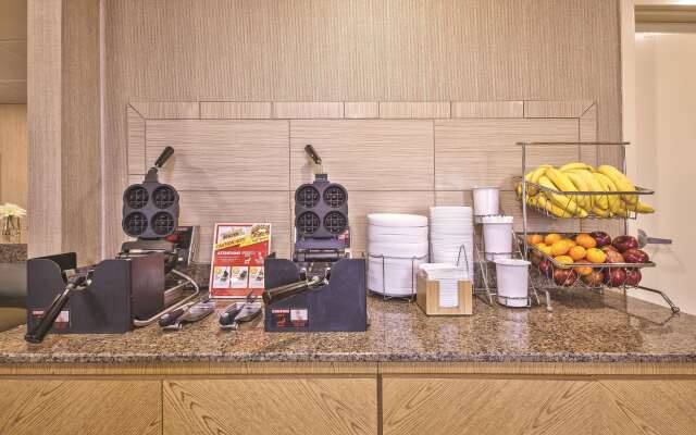 La Quinta Inn by Wyndham Toledo Perrysburg