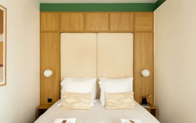Elegance & Comfort With A/C in the Heart of 11th