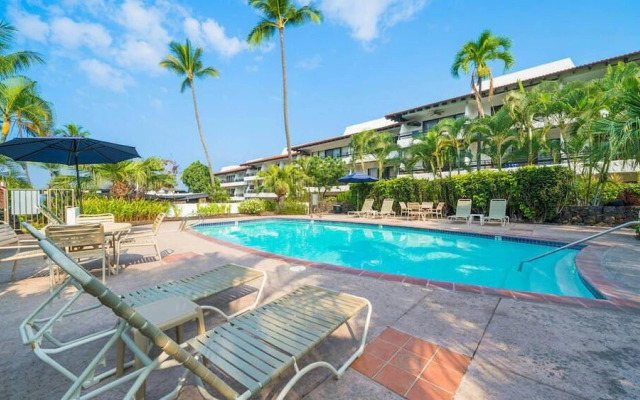 Casa De Emdeko Condo w/ Pool A/C & Ocean Views