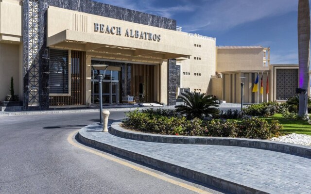 Beach albatros resort Azrak VIP Package