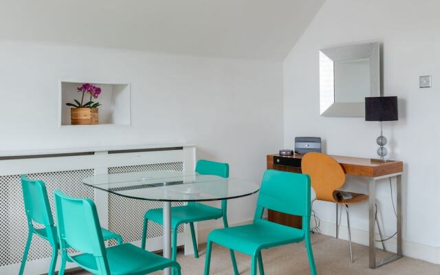Bright 2Br Home In Wimbledon 4 Guests