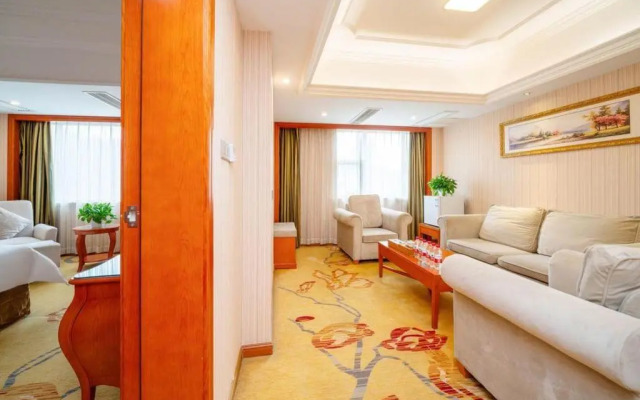 Vienna International Hotel (Shenzhen Bantian Huancheng South Road)