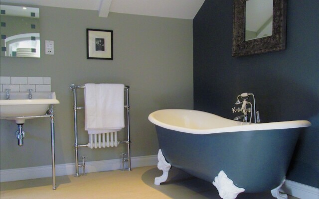 The Three Horseshoes Warham