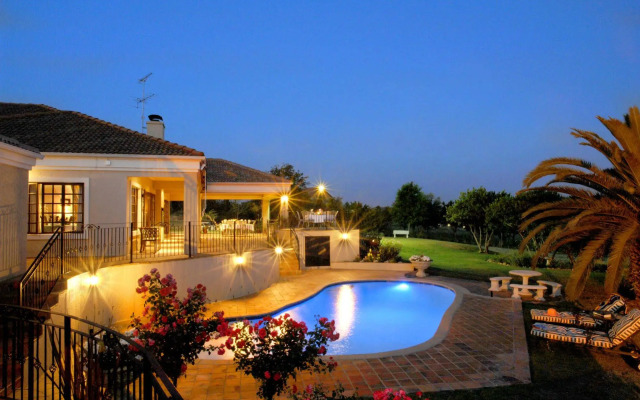 Amber Rose Country Estate