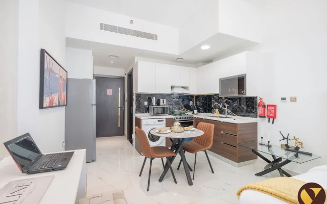 Vogue Jewelz Resident near MiracleGarden