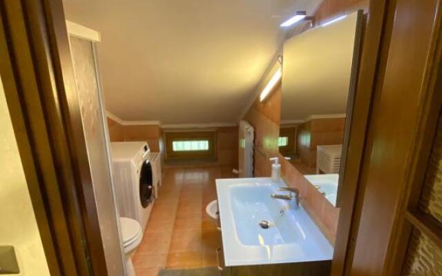 Il Gatto sulla Luna, ai piedi delle Langhe