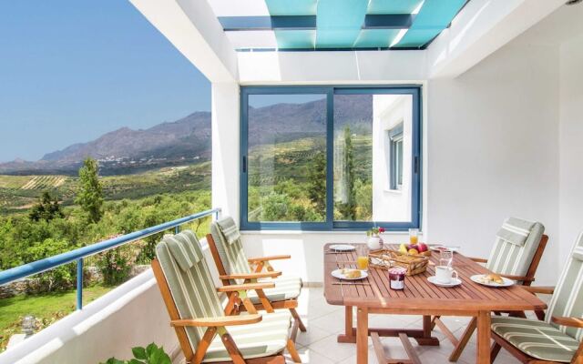 Villa in Lefkogia Crete With Swimming Pool