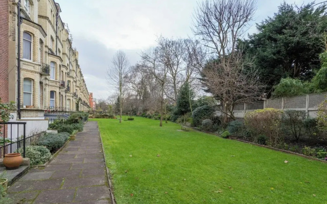 Elm Park Gardens