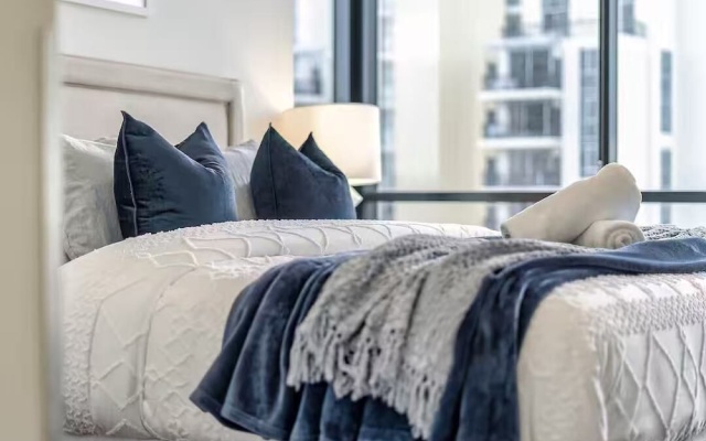 Scenic View 2 Bedroom Apartment - Pools, Gym and Secure Parking – Guest Rooms – Gold Coast