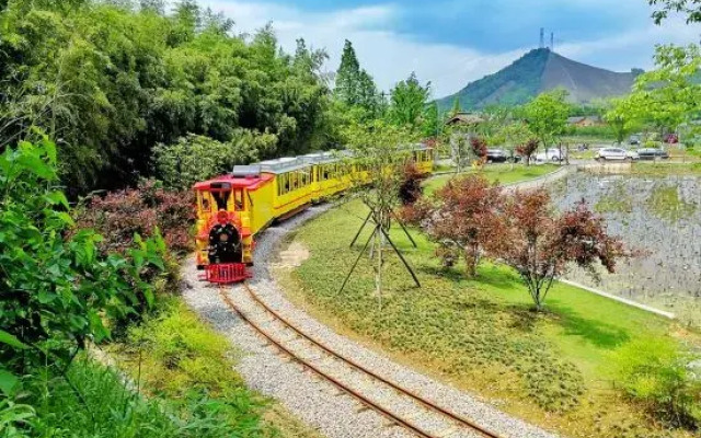 Anji Lujia Liangshan Hotel (Countryside Lujia Scenic Area)
