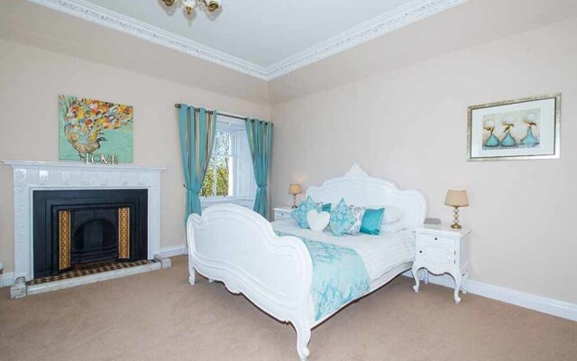 Balmeadowside Farmhouse Near Cupar, Fife