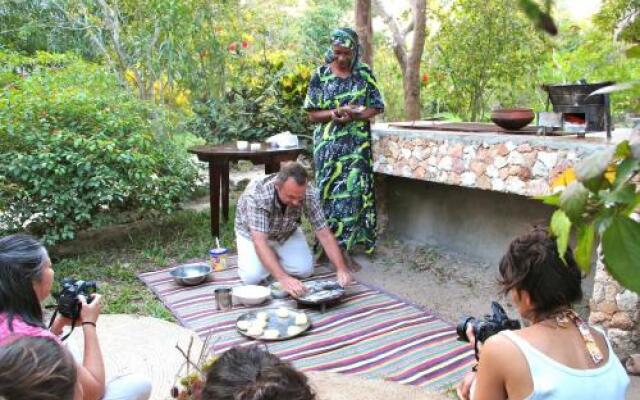 Mangrove Lodge