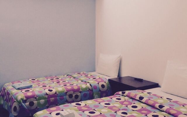 Nine Place Sukhumvit 40 - Hostel