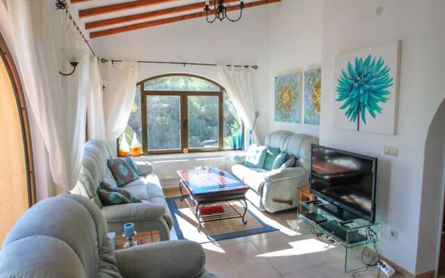 Sola - pretty holiday property with garden and private pool in Benissa