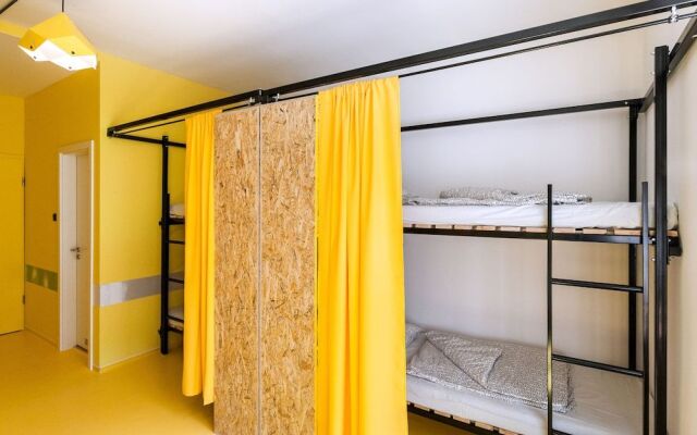 Essential Hostel
