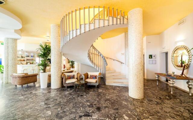 American Hotel