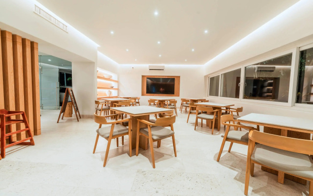 Comfort Inn Puerto Vallarta Golfside & Marina