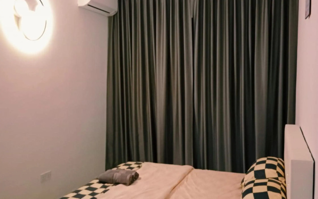Comfortable18 3R2B 7pax Meritus Perai