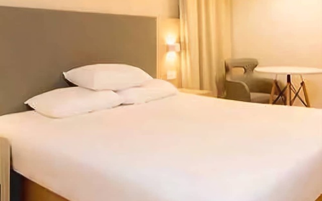 Hanting Hotel (Yantai Railway Station)