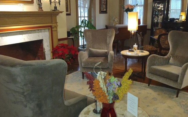 The Lafayette Inn