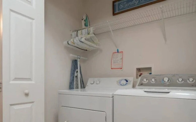 Spacious 4 bed 3 Bath Pool Home