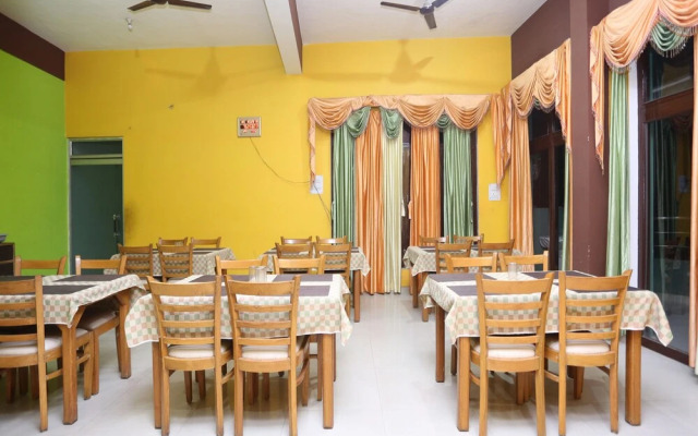 OYO 19409 Hotel Sunita And Restaurant