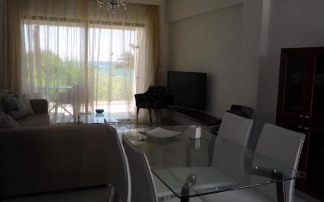 Sandy Beach Apartment 13