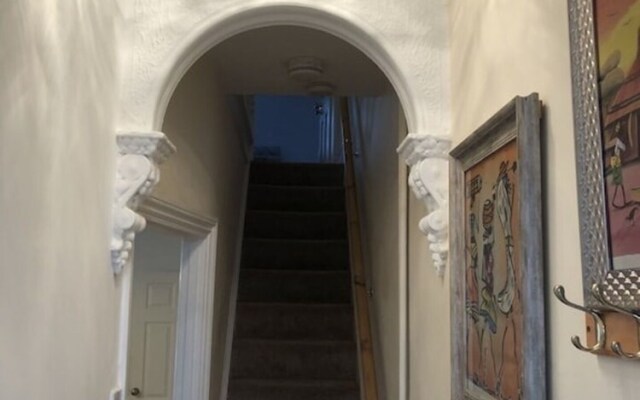 Lovely 3-Bed House in Gillingham