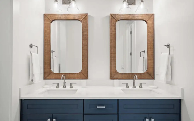 Serenity Shore 305 SOU