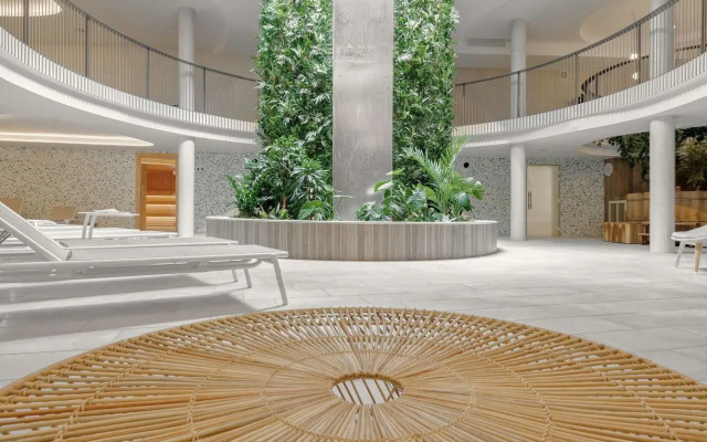GOLDEN TULIP LYON OUEST TECHLID - Hotel & Spa