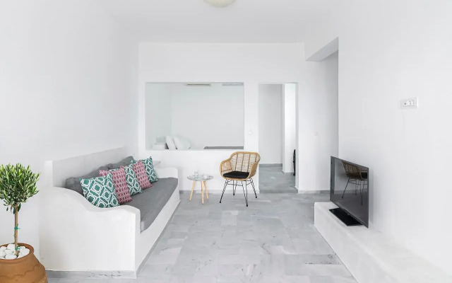Phaos Santorini Suites