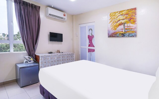 OYO 90486 Station Hotel