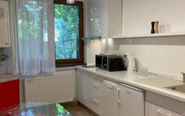 Peles Green Apartment