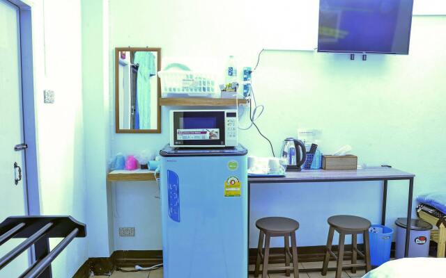 The Backpacker Station