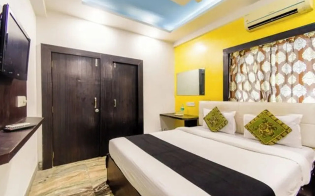 Goroomgo Puja Residency Kolkata