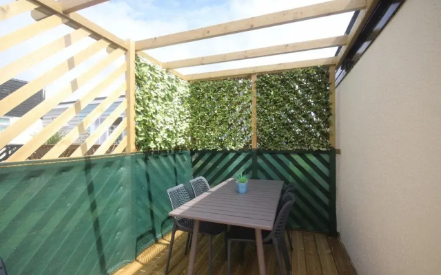 20F Medmerry Park 2 Bedroom Chalet
