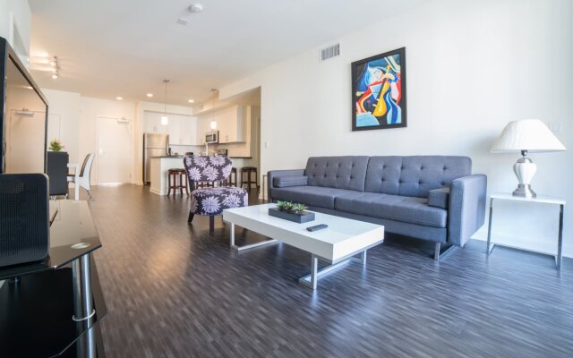 Ginosi Downtown Apartel