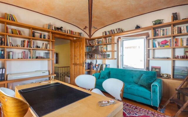 Rosa Estates The Farmhouse & Stables