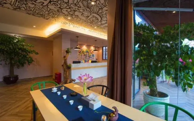 Wuyi Shanshuizhuang Inn