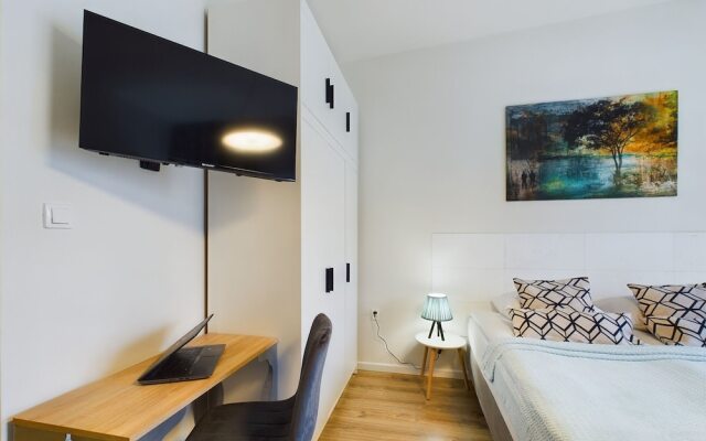 Studio Warsaw City Center by Renters