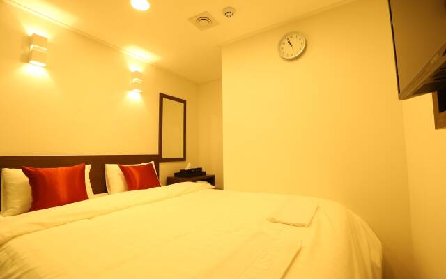 TRIPSTAY Myeongdong