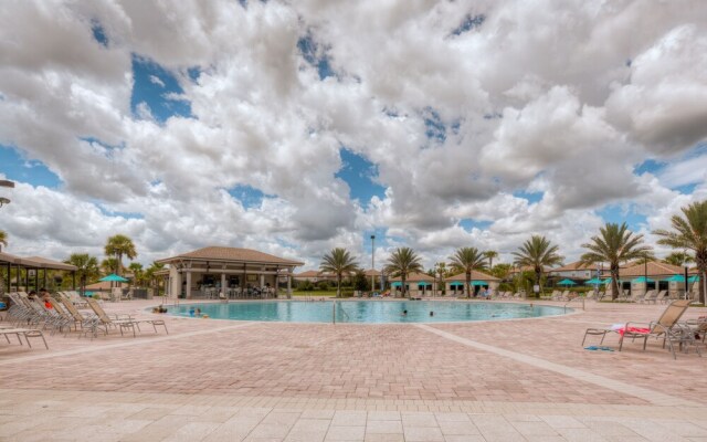 Stunning Villa w/ No Rear Neighbors! Near Disney