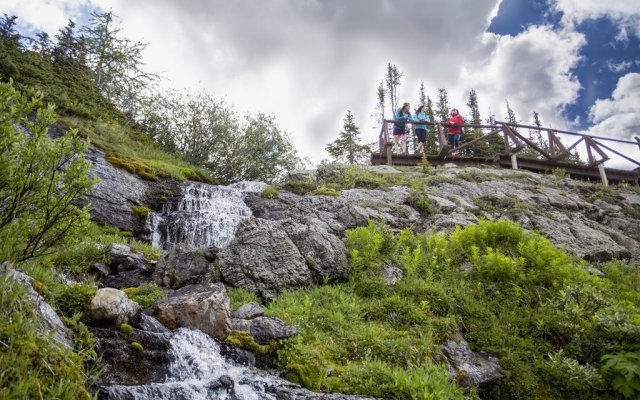 Sunshine Mountain Lodge