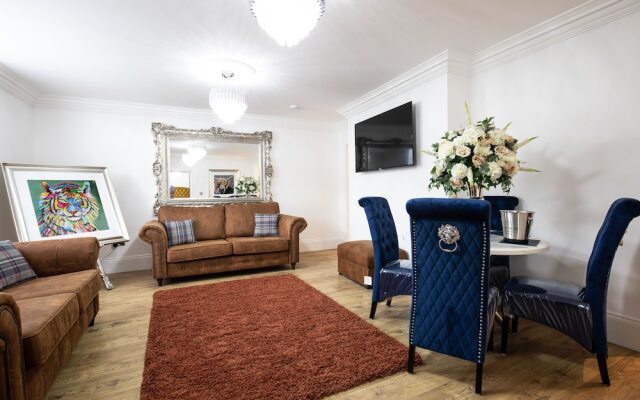 Ridley House Apartments