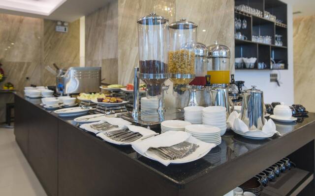 Meriton Hotel